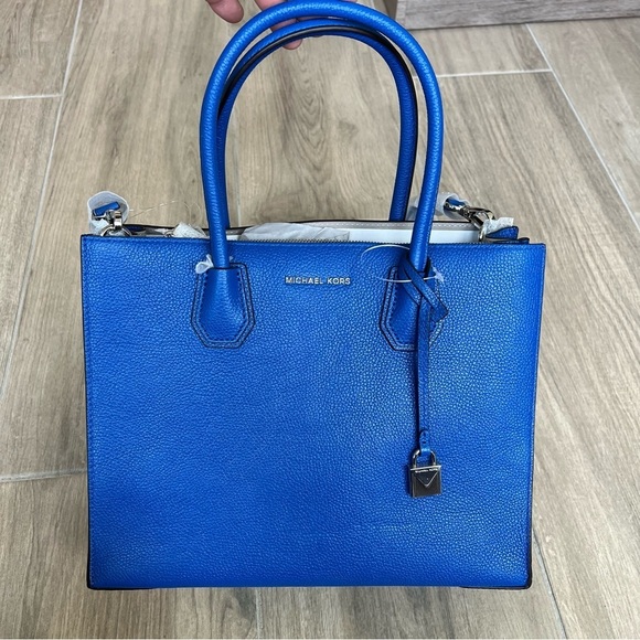 Michael Kors Handbags - NWOT Michael Kors Mercer Royal Blue Tote